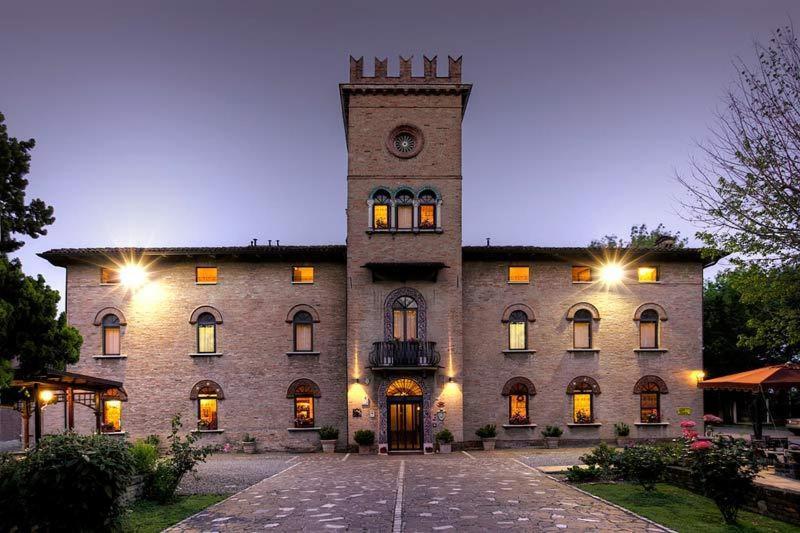 Hotel Castello Modena Kültér fotó